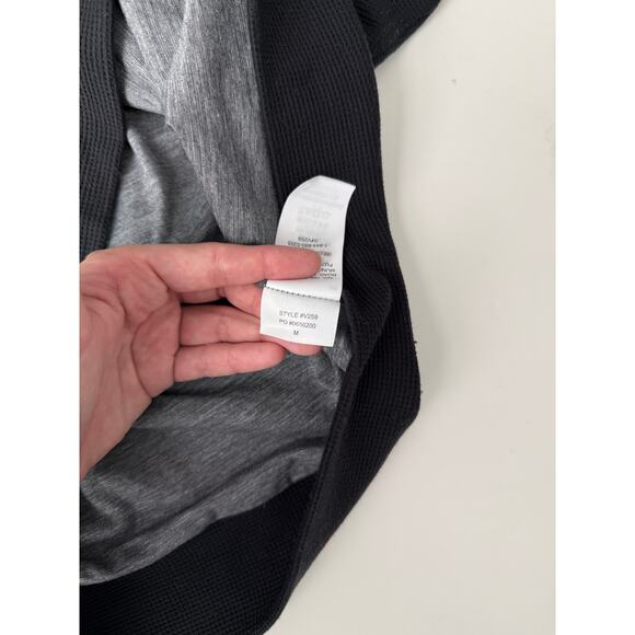 Vuori Men's black performance waffle zip hoodie - size medium - Picture 4 of 5